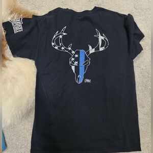 Shield Republic Men's Black Short-Sleeve Graphic Tee - Thin Blue Line Buck Skull